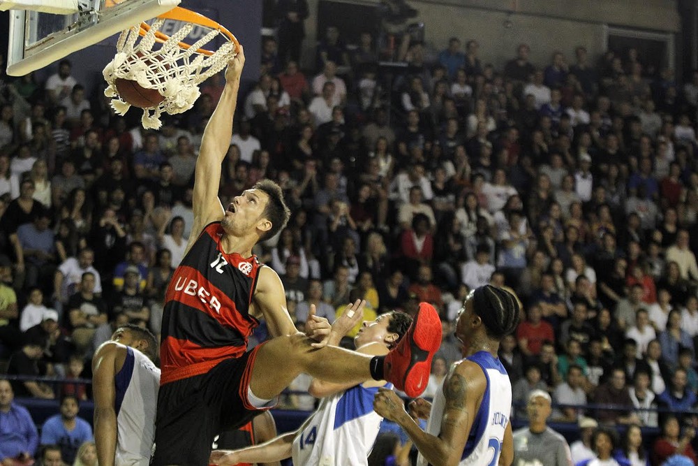 Fla reduz preço de ingresso para jogo 5 contra Pinheiros no Tijuca