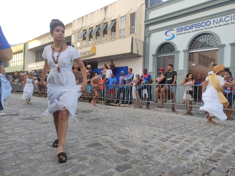 Alunos da rede pública se apresentaram no Jaraguá — Foto: Isabelle Monteiro/TV Gazeta
