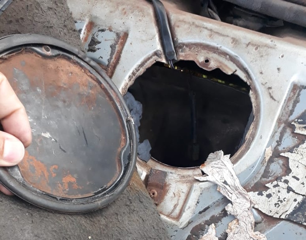 Celulares foram apreendidos em Dracena — Foto: Polícia Militar Rodoviária