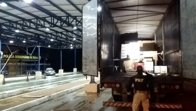 Avaliada em R$ 600 mil, carga roubada de painéis solares é recuperada em Paracatu
