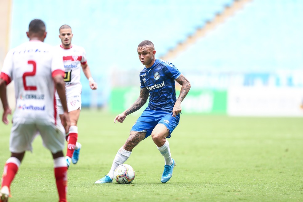 Everton Cebolinha, em ação pelo Grêmio — Foto: Lucas Uebel/DVG/Grêmio