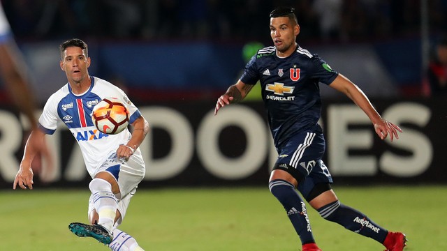 Cruzeiro acerta a trave duas vezes e só empata sem gols com La U em Santiago, no Chile