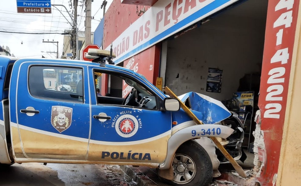 Acidente ocorreu em Brumado, no sudoeste da Bahia, na manhã desta segunda-feira (6).  — Foto: Wilker Porto / Agora Sudoeste