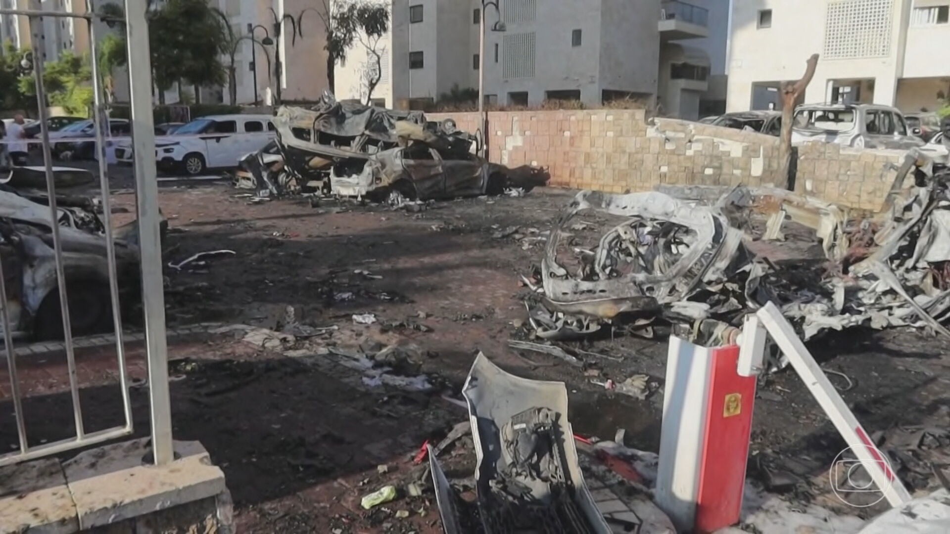 Israelenses acordam assustados com sons de explosões e sirenes de alerta