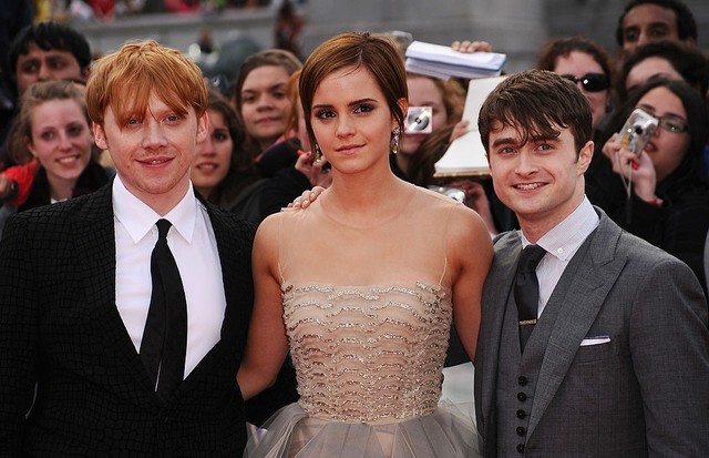 LONDON, ENGLAND - JULY 07:  (L-R) Rupert Grint, Emma Watson and Daniel Radcliffe attend the World Premiere of Harry Potter and The Deathly Hallows - Part 2 at Trafalgar Square on July 7, 2011 in London, England.  (Photo by Ian Gavan/Getty Images) (Foto: Getty Images)
