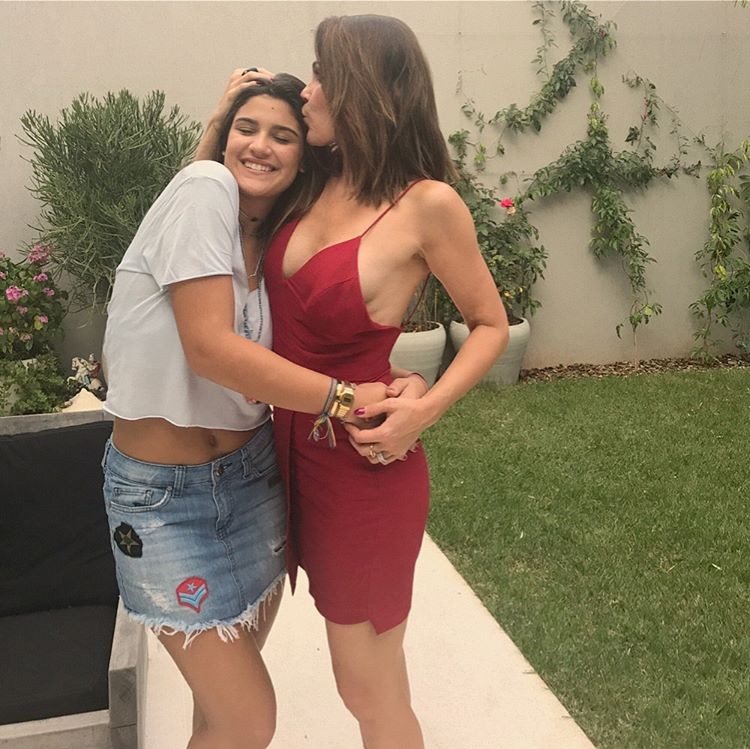 Giulia Costa e Flávia Alessandra em foto no Instagram (Foto: reprodução/Instagram)