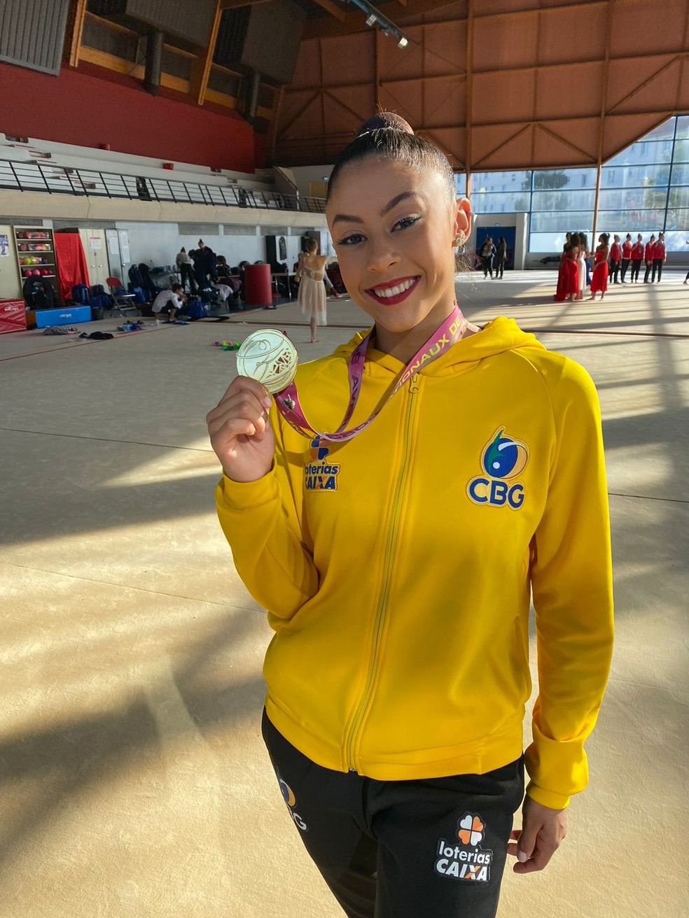 Bárbara Domingos leva ouro inédito para o Brasil em Grand Prix na