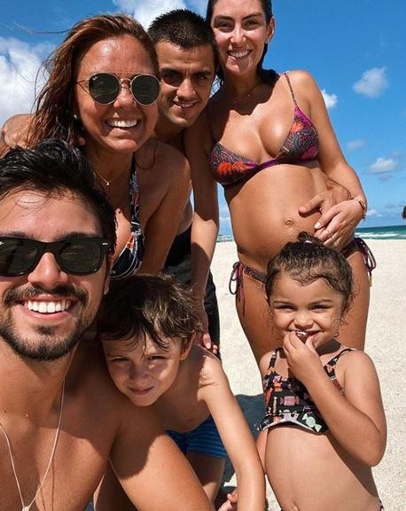 Mariana Uhlmann com a família em Miami (Foto: Instagram/ Reprodução)