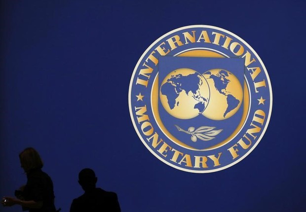 Logo do Fundo Monetário Internacional (FMI) visto em Tóquio (Foto: REUTERS/Kim Kyung-Hoon)