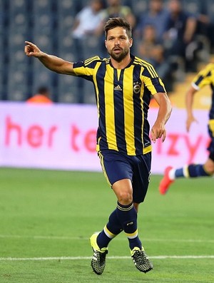 Diego Fenerbahçe x Vitoria de Guimarães (Foto: Divulgação)