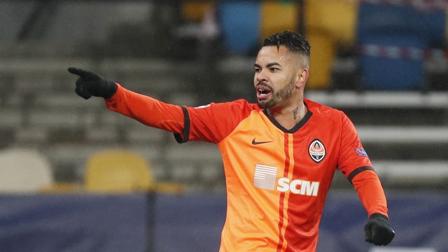 Shakhtar Donetsk x Real Madrid Dentinho Liga dos Campeões