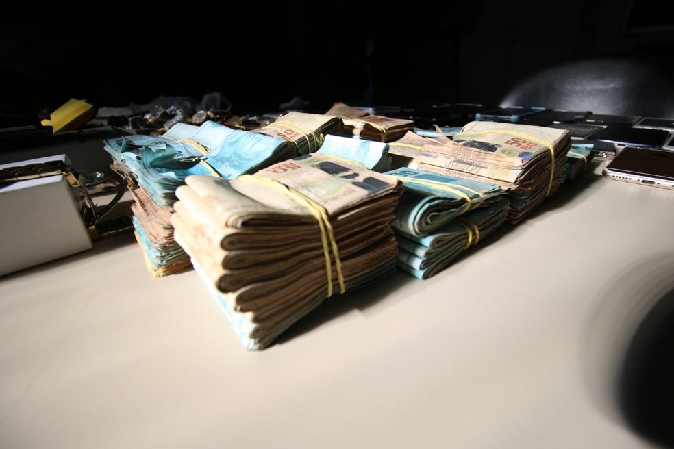 Polícia apreendeu R$ 58 mil em espécie com o suspeito — Foto: Divulgação/SSP-BA