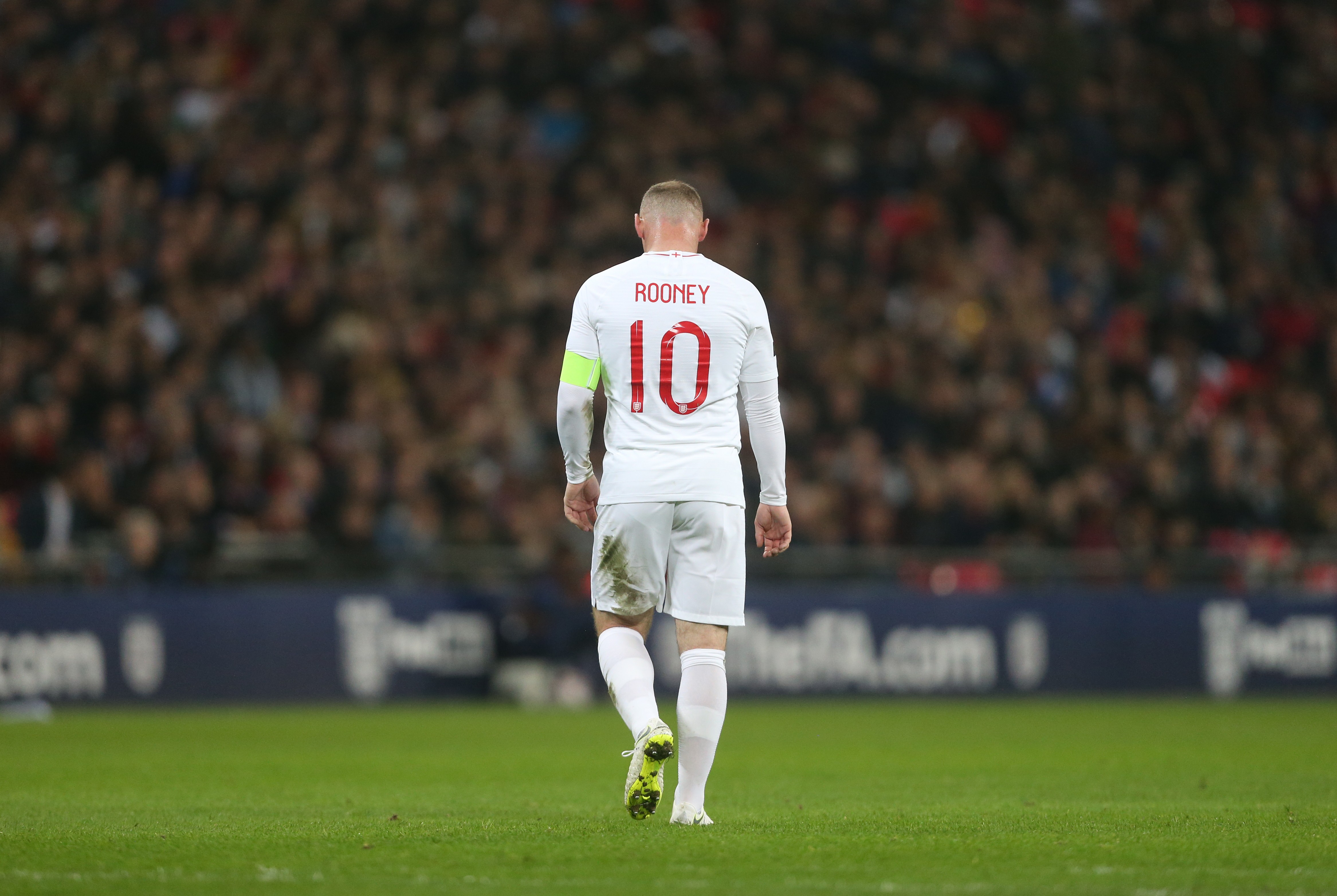 Wayne Rooney já demonstrava sua liderança na seleção inglesa sendo capitão da equipe (Foto: Getty Images)