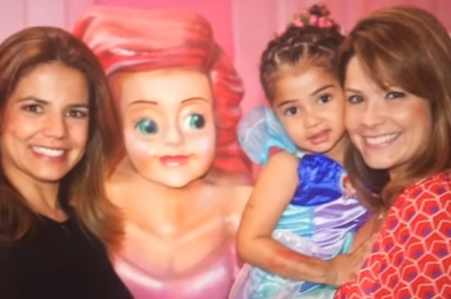 Samara Felippo e Nivea Stelmann na festa de três anos da filha de Samara (Foto: Reprodução)