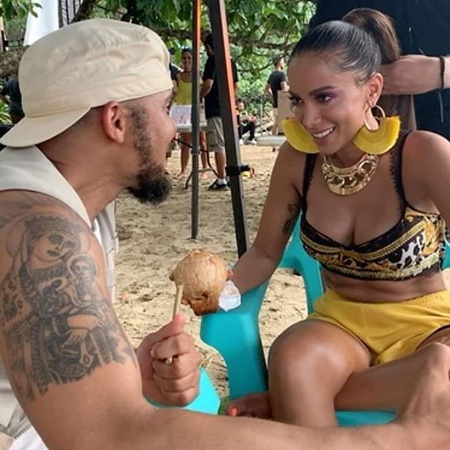 Anitta em gravação de clipe na Costa Rica (Foto: Reprodução Instagram)