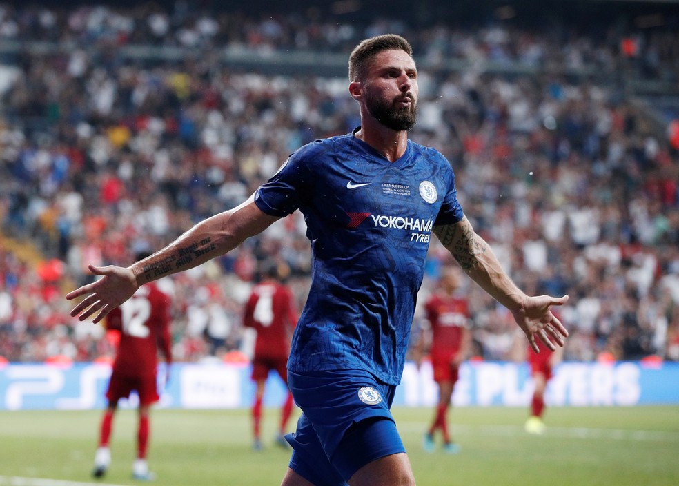 Giroud também tem jogado pouco na atual temporada pelo Chelsea — Foto: Reuters