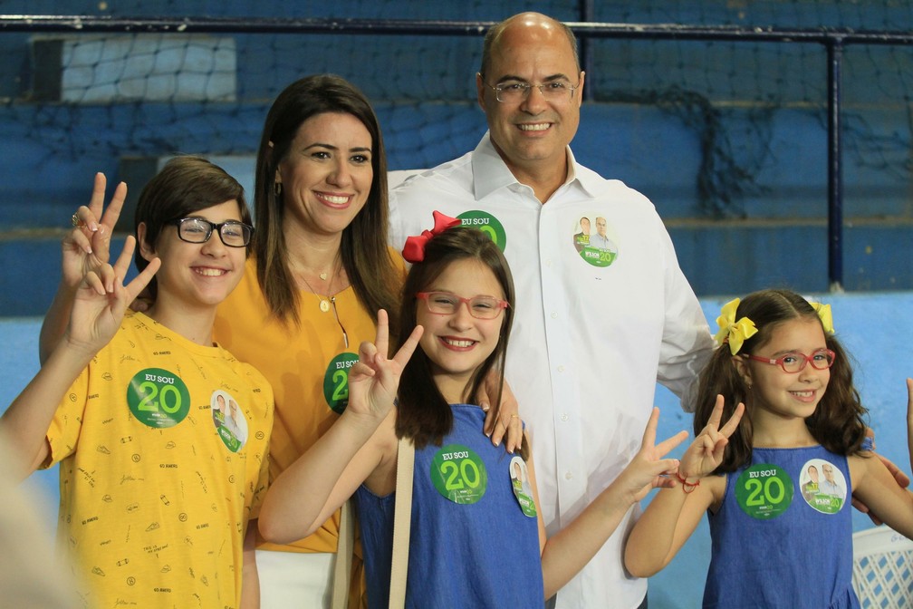 Witzel votou ao lado da mulher de dos filhos â€” Foto: Jose Lucena/Futura Press/Futura Press/EstadÃ£o ConteÃºdo