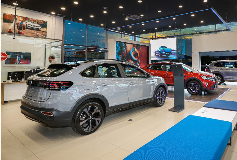 Sem incentivo do governo, venda de carros em agosto iguala resultado de 2022