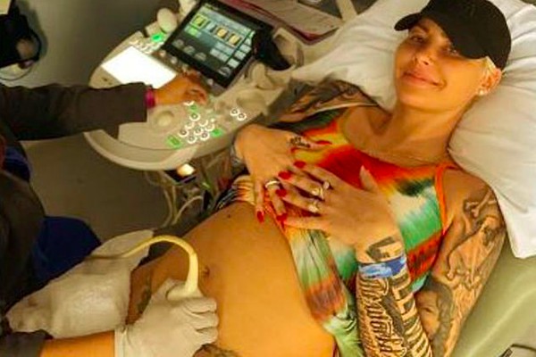 A modelo Amber Rose quando ainda estava grávida de seu segundo filho (Foto: Instagram)