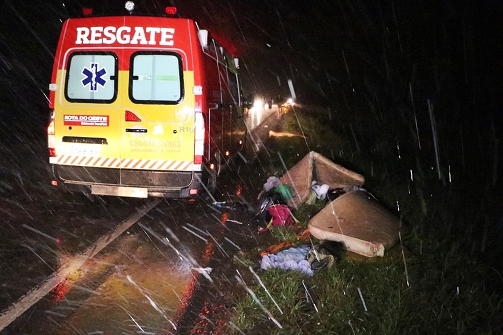 ConcessionÃ¡ria resgatou cinco pessoas em estado grave apÃ³s acidente na BR-163 em Nova Mutum (Foto: Djeferson Kronbauer/Power Mix)
