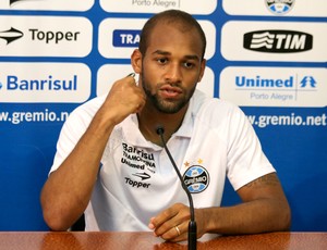 F. Bastos se apoia em boas atuações fora e pede superação contra o Timão