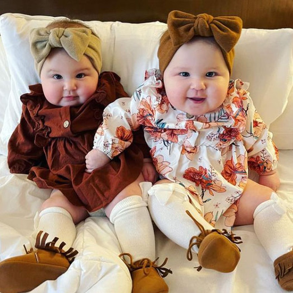 As gêmeas Camila e Elena — Foto: Reprodução Instagram/The Mejia Family