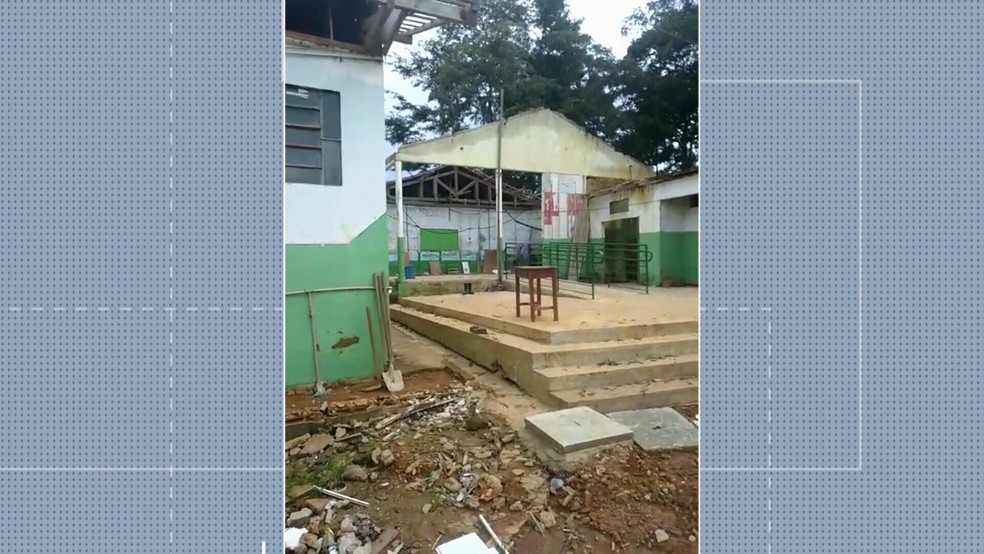 Escola de Buritis, RO, passa por reforma e pais reclamam da demora — Foto: Reprodução