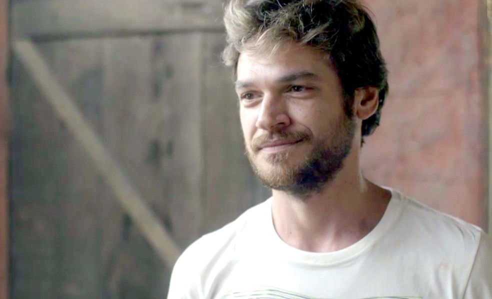 Beto assume que errou muito ao aceitar participar da farsa (Foto: TV Globo)