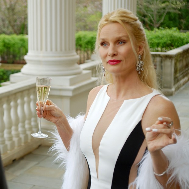 Dynasty -- "Dead Scratch"-- Image Number: DYN122c_0001.jpg -- Pictured: Nicollette Sheridan as Alexis -- Photo: The CW -- ÃÂ© 2018 The CW Network, LLC. All Rights Reserved (Foto: The CW)