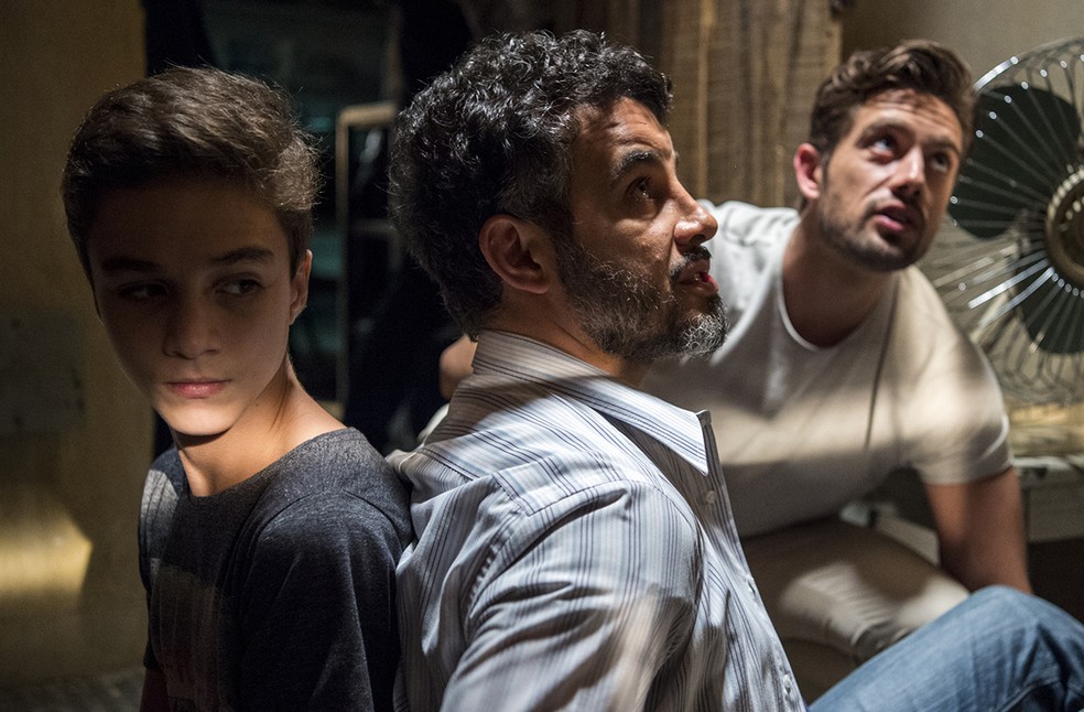 Renato decide tomar atitude drástica (Foto: Estevam Avellar/Globo)