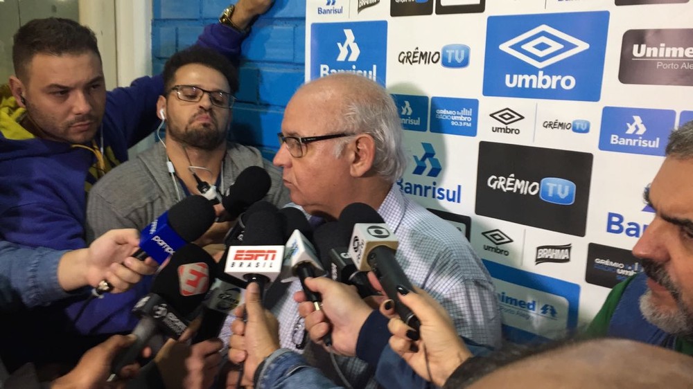 Grêmio evita terra arrasada, mas avalia ajustes no elenco após eliminação