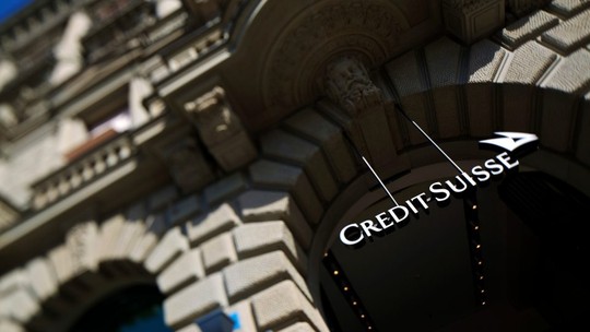 Colapso em títulos do Credit Suisse afeta negociação de bônus de bancos brasileiros