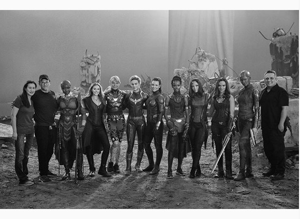As atrizes intérpretes das heroínas do Universo Cinematográfico Marvel em um registro nos bastidores das filmagens de Vingadores: Ultimato (2019) (Foto: Instagram)