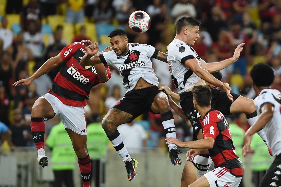 Flamengo e Vasco disputam um lugar na final do Carioca