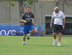 Kleber treina no Grêmio (Foto: Hector Werlang/GLOBOESPORTE.COM)