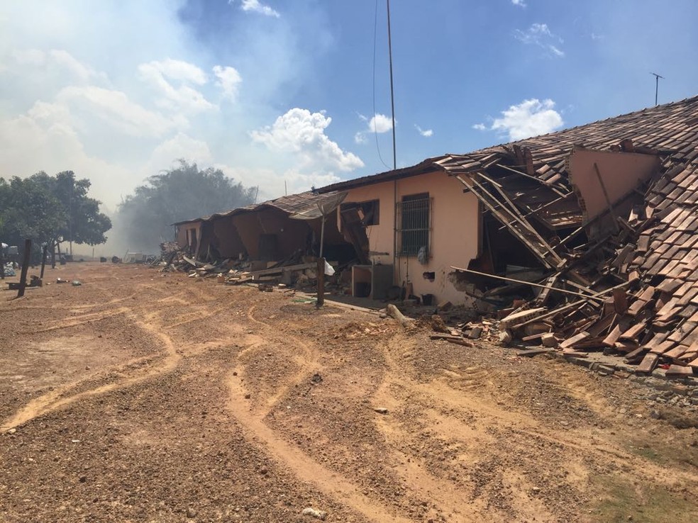 Parte da Sede da fazenda foi destruída (Foto: Divulgação/Polícia Civil)