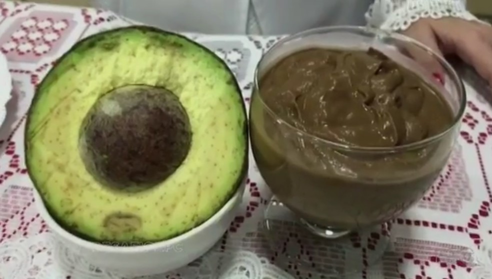 Simples e saudável: veja como fazer mousse de abacate. (Foto: RPC/Reprodução)