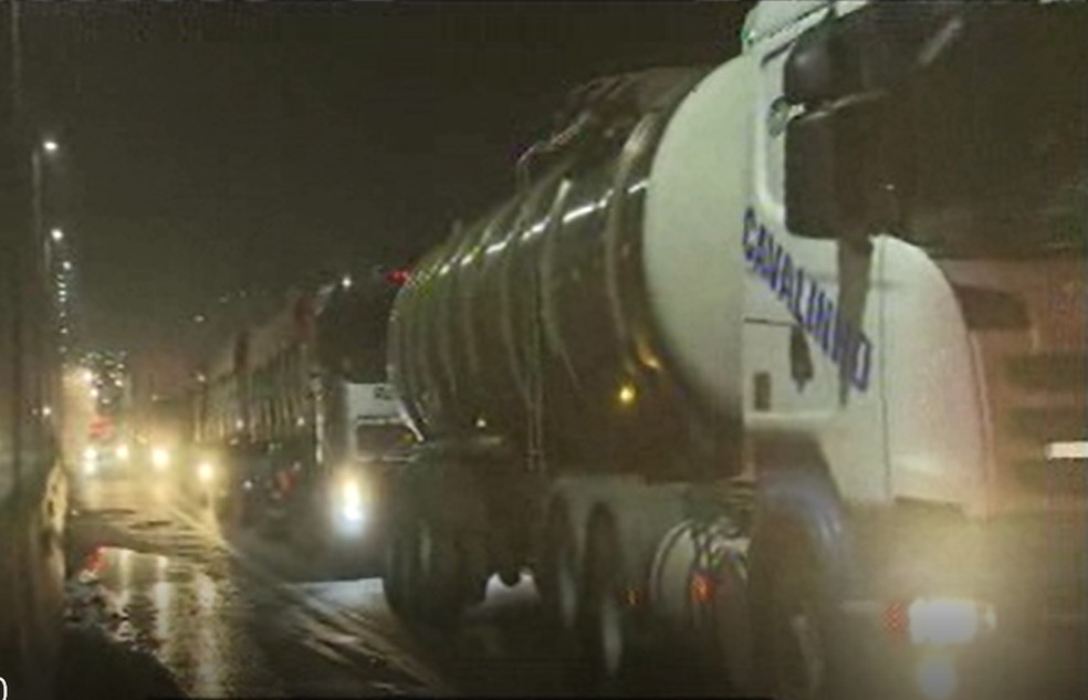 Motoristas enfrentam lentidão na Rodovia Cônego Domênico Rangoni — Foto: Reprodução/TV Tribuna