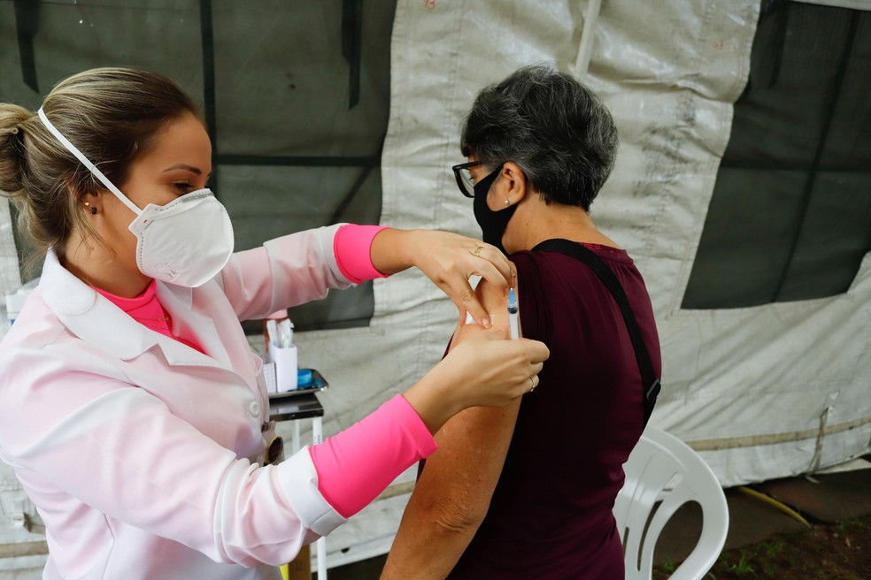 Justiça determina reinclusão de veterinários na prioridade de vacinação contra a Covid-19 em Natal — Foto: Cristine Rochol/PMPA