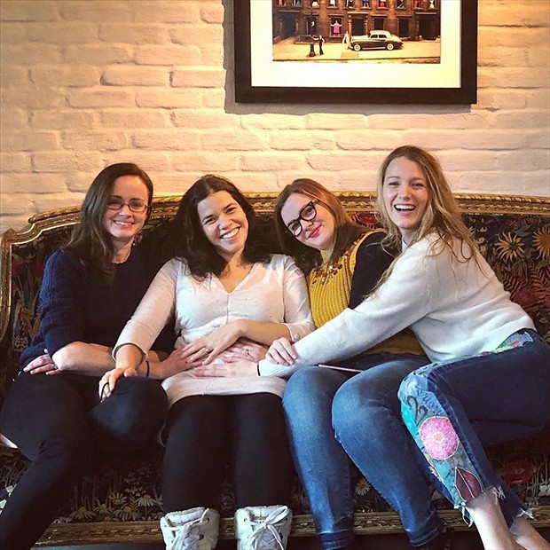 Alexis Bledel, America Ferrera, Amber Tamblyn e Blake Lively (Foto: Reprodução/Instagram)