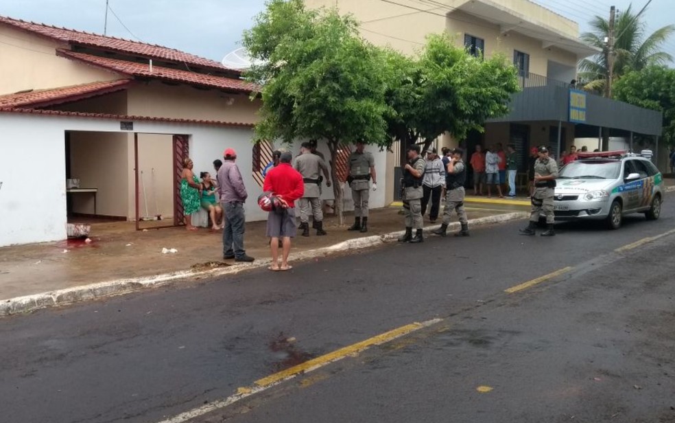 Crime aconteceu na casa de parentes do autor e da vítima, em Caldas Novas (Foto: Divulgação/ Polícia Militar)