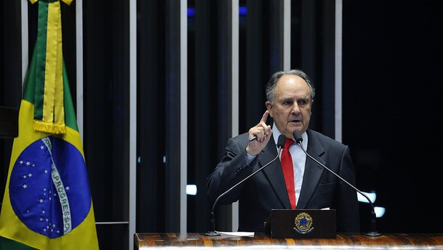 Em discurso, senador Cristovam Buarque (PPS-DF). (Foto: Marcos Oliveira/Agência Senado)