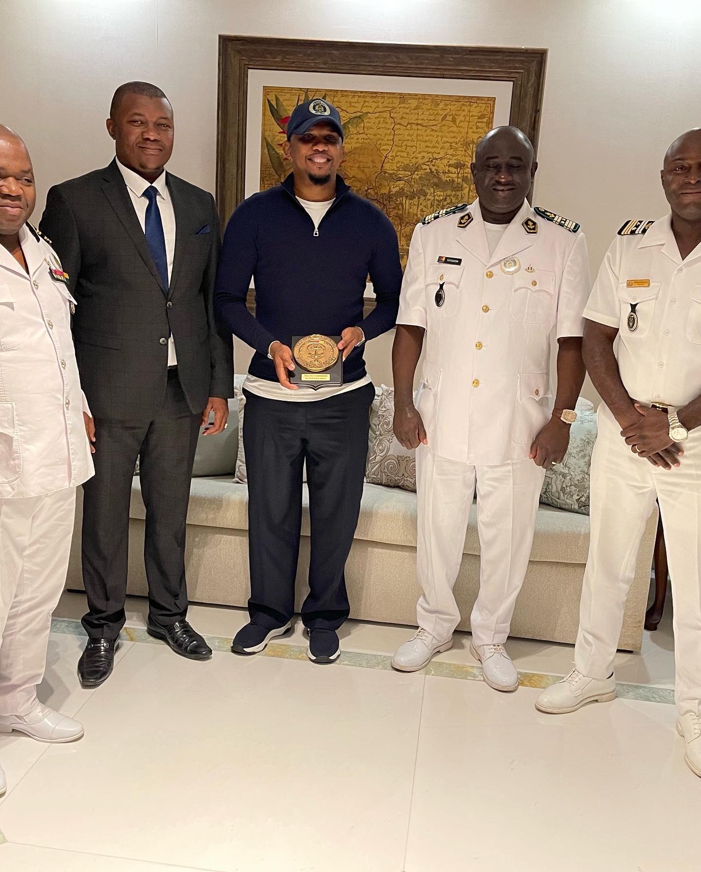 A visita 'diplomática' de Eto’o ao Brasil após o 7 de Setembro; veja fotos