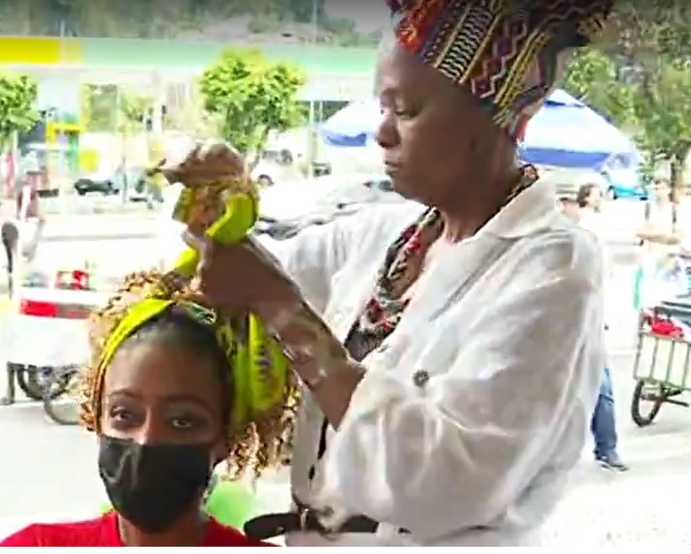 Cabelos afro foram exaltados em penteados durante evento — Foto: Reprodução TV Globo