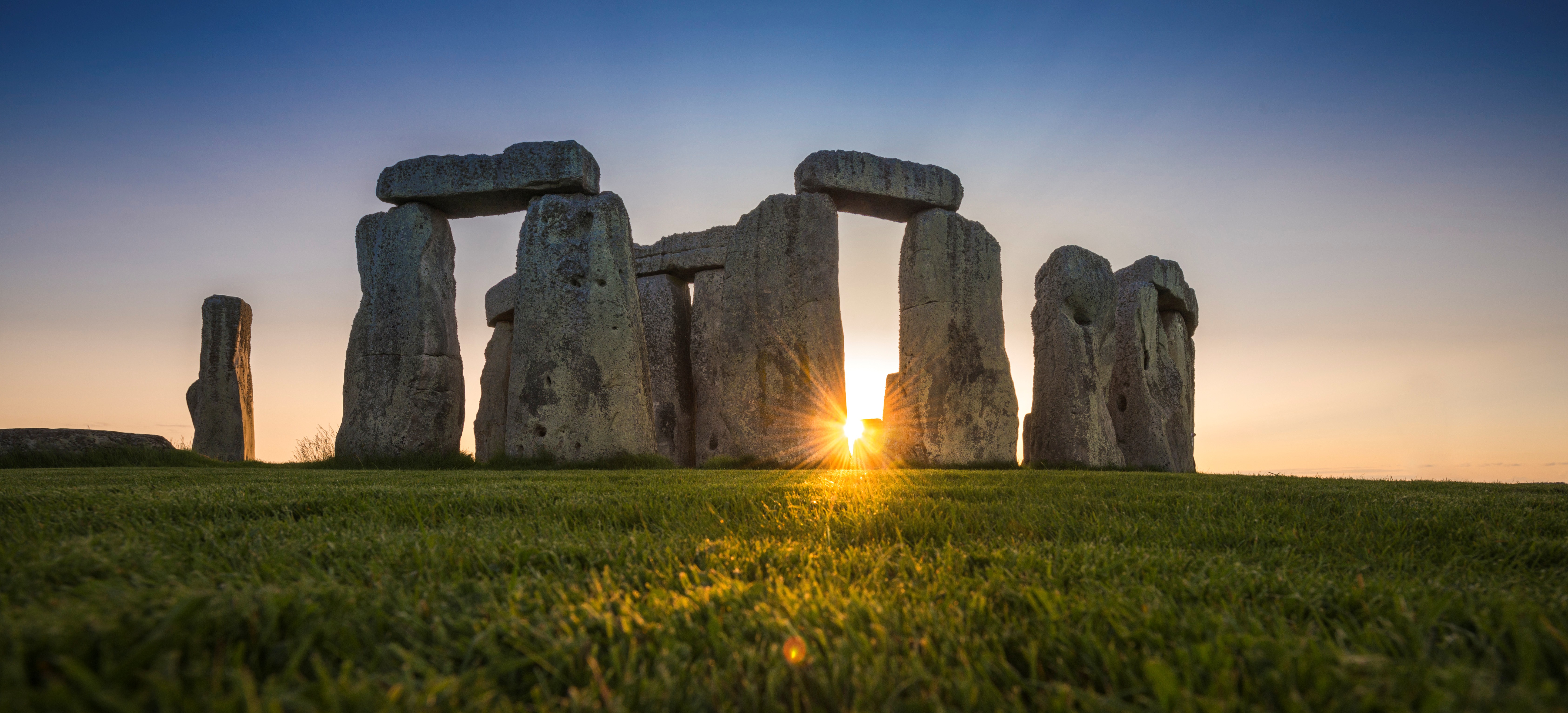 Justiça do Reino Unido ordena interromper a construção de túnel perto do monumento de Stonehenge thumbnail