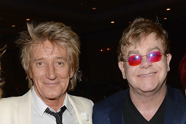 Os cantores Rod Stewart e Elton John (Foto: Getty Images)