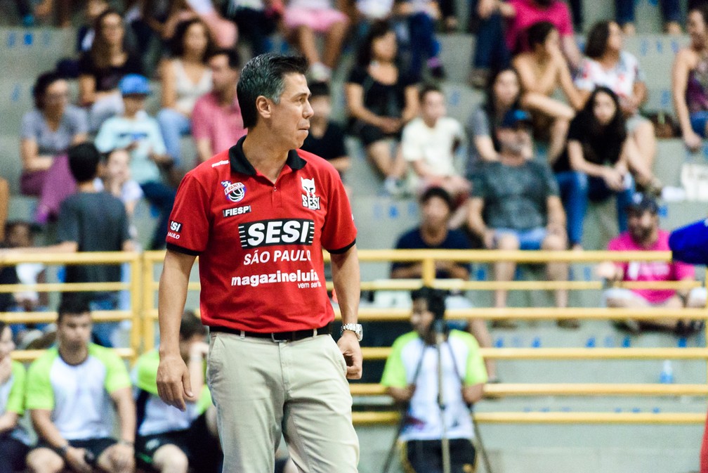 Treinador de 42 anos tem um carinho especial pelo clube da Colina (Foto: Newton Nogueira/Franca Basquete)