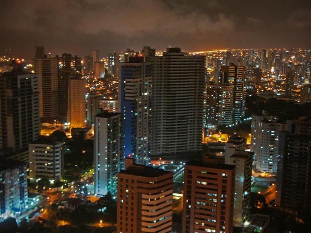 Imagem mostra João Pessoa do prédio mais alto da cidade (Foto: Krystine Carneiro/G1)