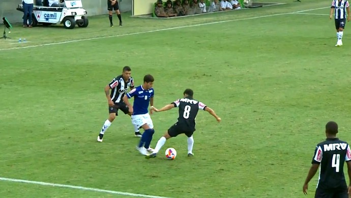 Arrascaeta faz festa na defesa do Galo e está outra vez na lista de