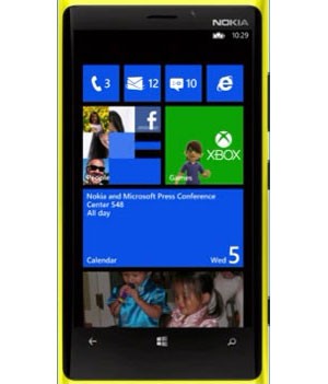Nokia apresentou o novo Lumia 920, com o sistema Windows Phone 8 (Foto: Reprodução)
